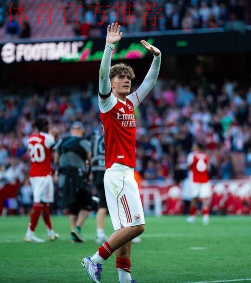 2旧将狙击阿森纳!26岁青训破门+肘击逃点 前队长怒喷挑衅惹众怒 2旧将狙击阿森纳!26岁青训破门+肘击逃点 前队长怒喷挑衅惹众怒